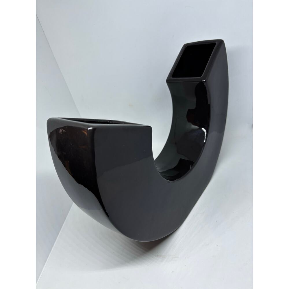 modern black ceramic U-shaped vase